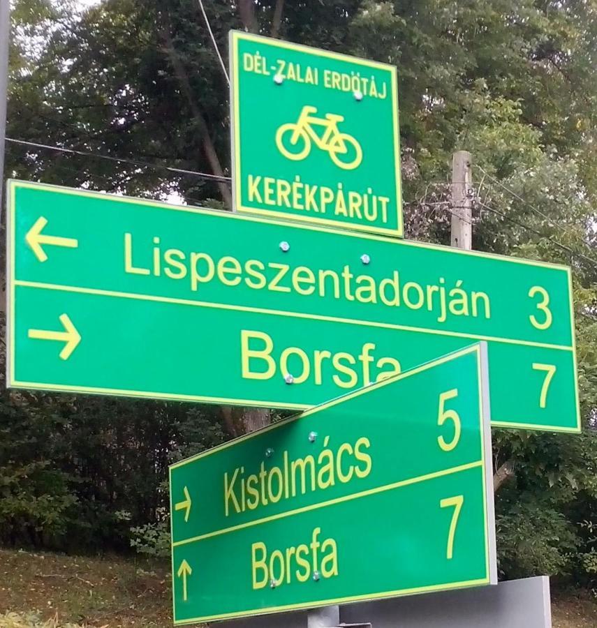 Rejtek Vendeghaz Otel Lispeszentadorján Dış mekan fotoğraf